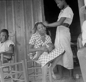 Dorothea Lange's "Negro Women," Earle, Arkansas, is one of the images featured in "Hope and Despair."