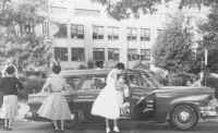 1957: Students arrive at Little Rock Central High