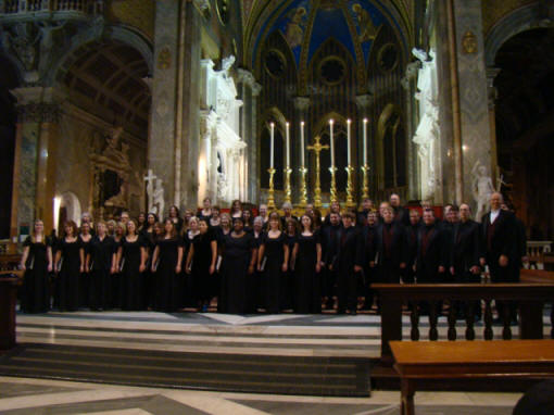 The choir masses in Santa Maria sopra Minerva.